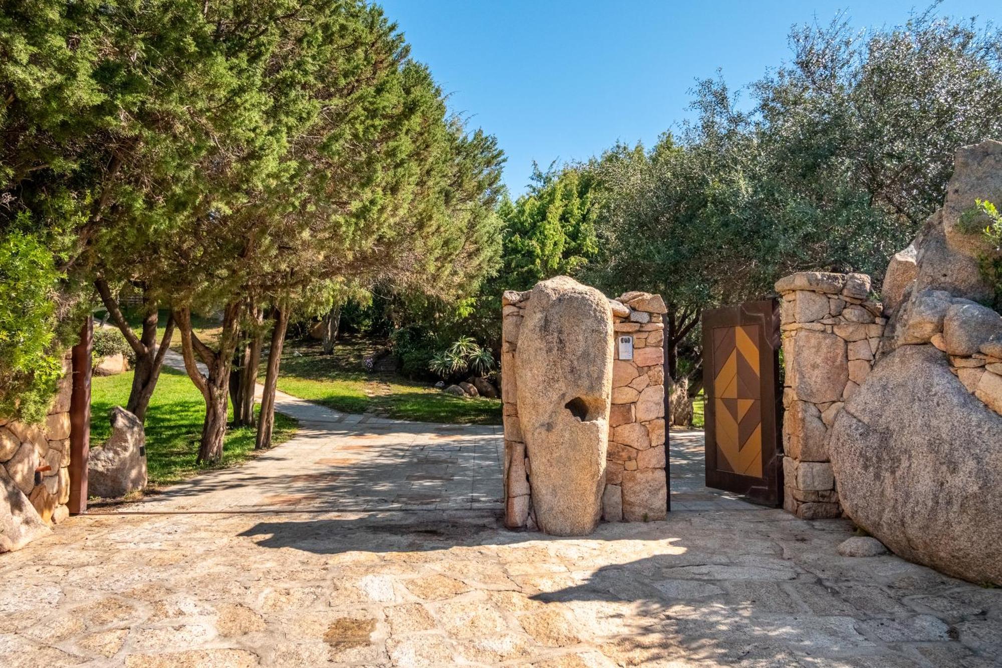 Sa Villa Cala Ginepro 몬테 페트로수 외부 사진